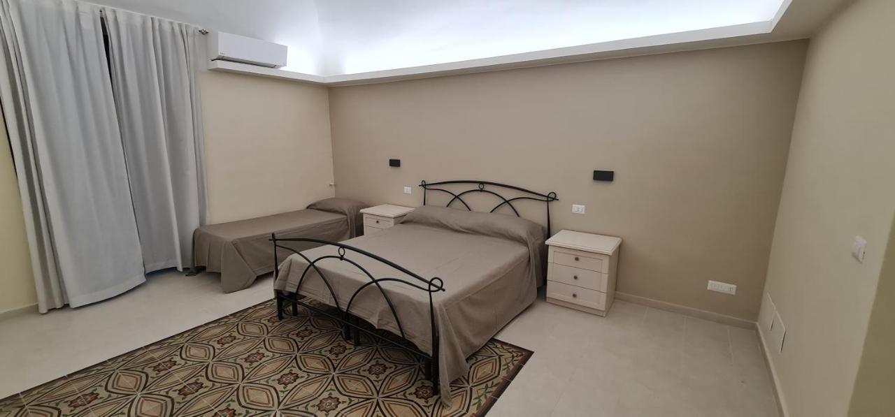 Sikeliafourrooms Guest house *